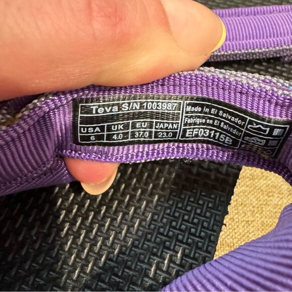 Teva Women's Original Universal Hiking Sandal Size 6 Purple - Picture 4 of 7